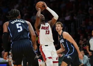 班凯罗33+11罗齐尔19分 巴特勒低迷 魔术116-97轻取热火
