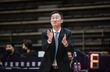 林书豪6分祝铭震缺阵 青岛80-59轻取广州迎开门红