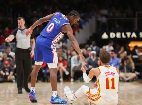 NBA季前赛-76人104-89轻取老鹰 马克西14+7 乔治伤退 里萨谢14+8