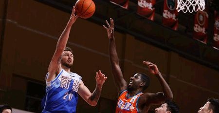 CBA-新疆130-102大胜送福建8连败 莫泰27+12齐麟6三分砍26+8