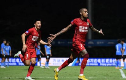中超-十人河南2-0战胜大连人 马兴煜染红卡兰加破门