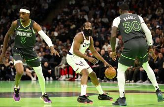 森林狼93-92险胜快船 哈登20+9 爱德华兹21分 兰德尔低效两双