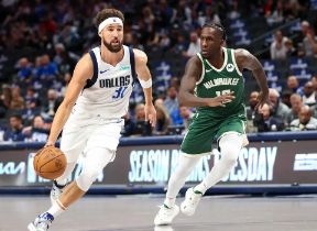 NBA季前赛-欧文14分 克莱11+6  独行侠109-84轻取雄鹿