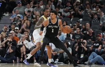 文班亚马空砍24分 塞克斯顿23分 爵士1分险胜马刺