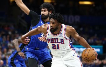 魔术98-86胜76人 恩比德20+8 小瓦格纳31+11 麦凯恩29分
