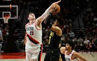 NBA季前赛-开拓者124-86大胜爵士 格兰特18+7克林根14+20+4帽