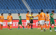 足协杯-卓尔3-0国安晋级四强 门将低级失误胡靖航推空门