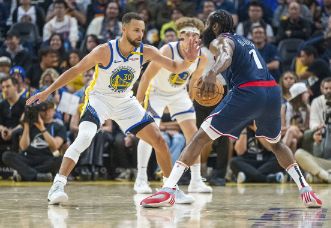 NBA-哈登23+11+7 库里意外伤退 勇士104-112负快船吞赛季首败