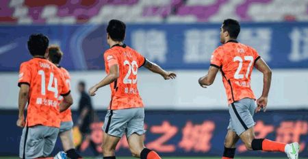 中超-卡尔德克点杀难救主 沧州2-1深圳近5轮首胜
