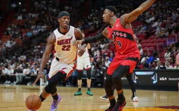 NBA-巴特勒14分巴雷特空砍35+11 热火6人上双125-103力擒猛龙