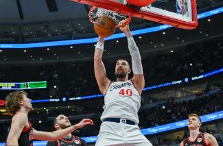 快船122-117胜公牛终结颓势 哈登30+6 伦纳德复出17分