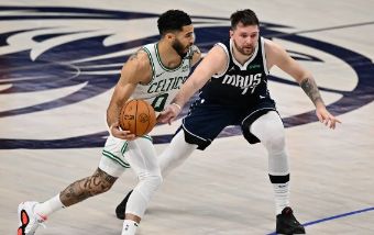 NBA季后赛-东欧50分 双探花22中7😱独行侠38分大胜绿军！