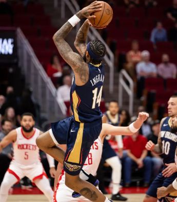 NBA季前赛-火箭118-98胜鹈鹕 杰伦-格林19+6 申京12+6 莺歌18分 D-穆雷12+6+7