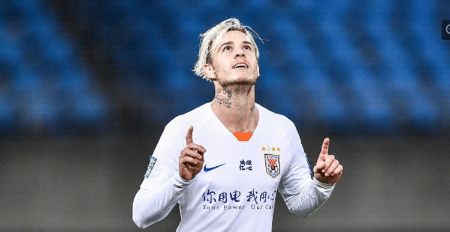 足协杯-三外援轰5球格德斯戴帽 鲁能5-0卓尔全华班