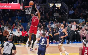 NBA全明星正赛-利拉德39分荣膺MVP老詹半场退赛 全明星正赛东部211-186大胜西部