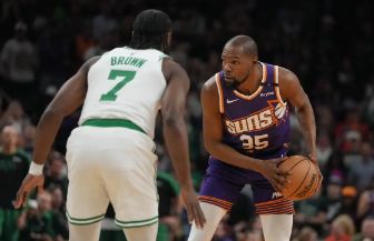 凯尔特人132-102大胜太阳 波尔津吉斯30+8 杜兰特空砍30分