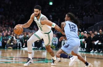 灰熊127-121终结凯尔特人三连胜 莫兰特32+9 塔图姆17分
