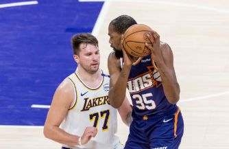 湖人107-96胜太阳 东契奇33+11 杜兰特21分 里夫斯28分