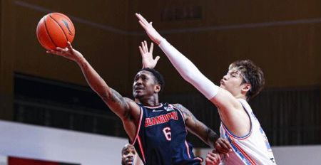 CBA-放开对攻!广东以153-145击败福建 马尚60+12王哲林9分