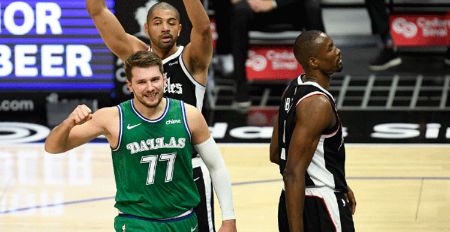 NBA-东契奇24+9+8泡椒15分 小卡缺阵独行侠51分胜快船