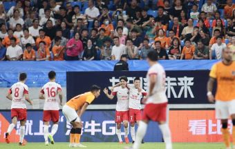 中超-海港5-0客胜海牛 武磊2球1助+造乌龙!卡隆替补双响