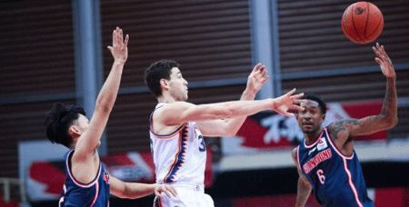 CBA-广东136-92屠杀上海获3连胜 马尚27分弗神16分