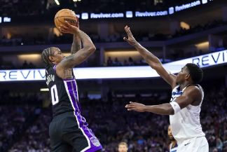 NBA-森林狼117-115险胜国王 德罗赞26+8 爱德华兹罚球准绝杀