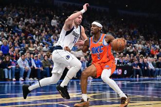 雷霆118-104擒独行侠杀入NBA杯四强 亚历山大39分 东契奇被冻结