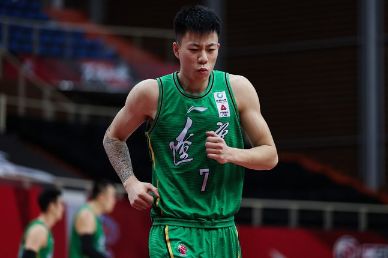 季前赛-辽宁29分大胜青岛 郭艾伦休战张镇麟15分