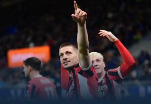 意杯-米兰3-0总比分4-1国米进意杯决赛 约维奇双响 赖因德斯建功
