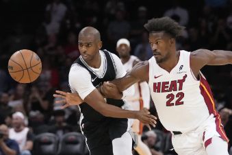 NBA季前赛-文班亚马复出8+7 保罗13+5 热火120-117力克马刺