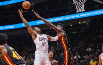 NBA-特雷-杨34+9米切尔19分 加兰空砍33分 骑士119-136不敌老鹰