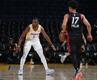 NBA夏联-湖人惜败热火3连败布朗尼复出3+5+3帽 克内克特20分
