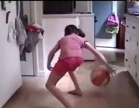 小姑娘这运球水平可以秒杀多少吧友？
