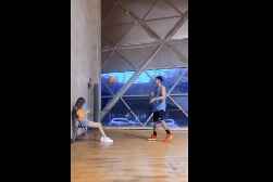 学会了吗？小伙教你一招单身小技巧
