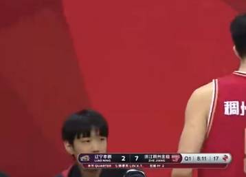 扎心了！刘维伟怒斥队员：你什么水平啊抢赵继伟