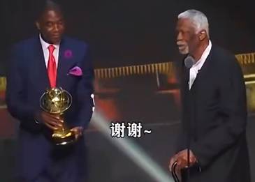 比尔-拉塞尔笑对五大中锋：我可以打爆你们！