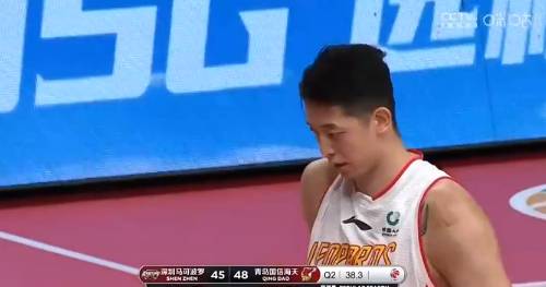 啊？青岛主教练吴庆龙：谁说的换人啊？我是主教练！