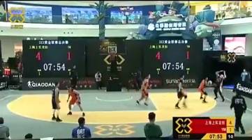 再上头也不能挑战裁判权威