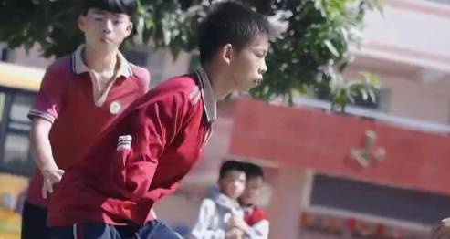 这孩子是真正的热爱吧！！
