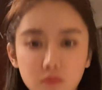 美不美？美娜的表情模仿视频