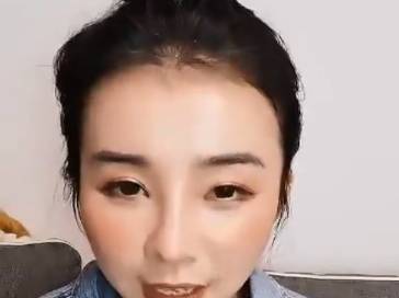 张曼源：那次跟哈登单挑就是在玩呢 我还没库里儿子打球好