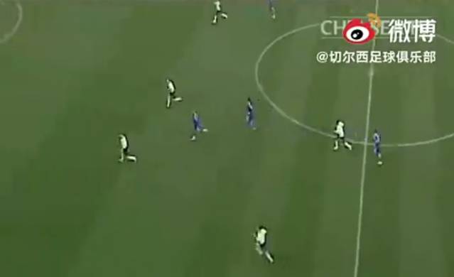 潇洒！2008年的今天，德科完成了这脚惊天倒钩