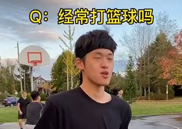 这妆容有点辣眼睛！小伙化身女装大佬与小哥哥1v1单挑