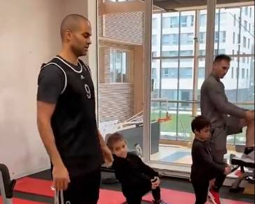 托尼帕克带着小跑车们去健身房锻炼