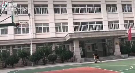每个人都有自己喜欢的投篮姿势