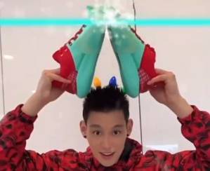 这圣诞树如何？林书豪拍欢乐特效视频