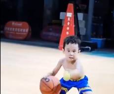 有模有样的！小朋友这手活练习什么水平呢？
