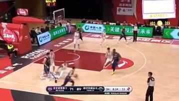 CBA库里上线！杨皓喆穿花过人、无球跑位、三分命中一气呵成
