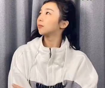 NBA中谁最帅？看看女主播张曼源怎么选